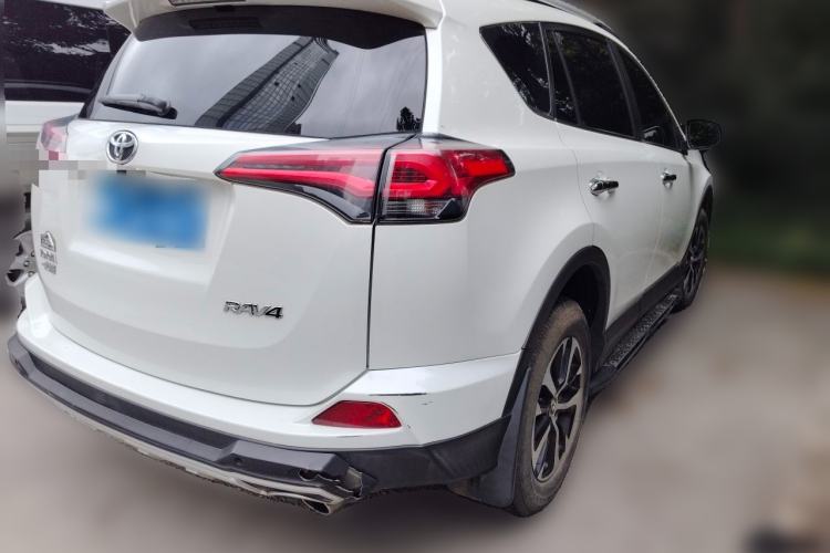 Used Toyota RAV4 2016 2.0L CVT Two-Wheel Drive Fashion Edition China V Standard Exterior 5