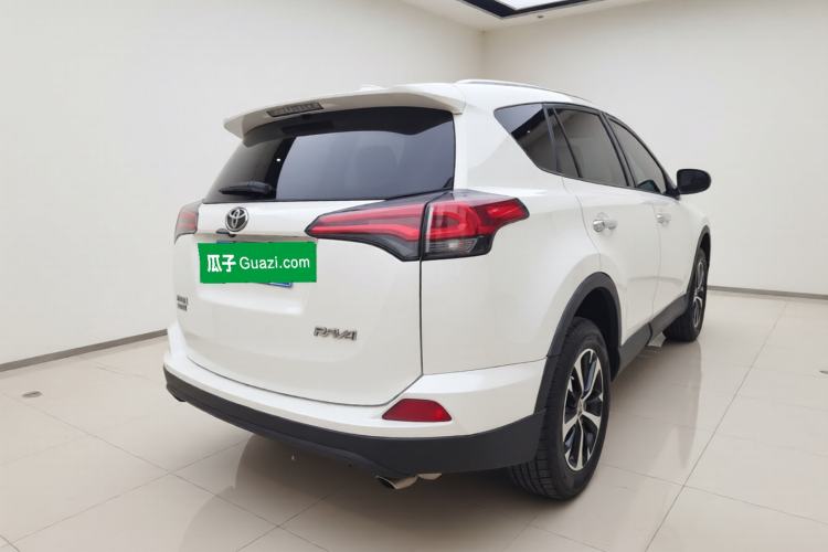 Used Toyota RAV4 2016 2.0L CVT Two-Wheel Drive Fashion Edition China V Standard Exterior 5