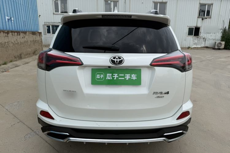 Used Toyota RAV4 2016 2.0L CVT 4x4 New Edition China V Standard Exterior 5