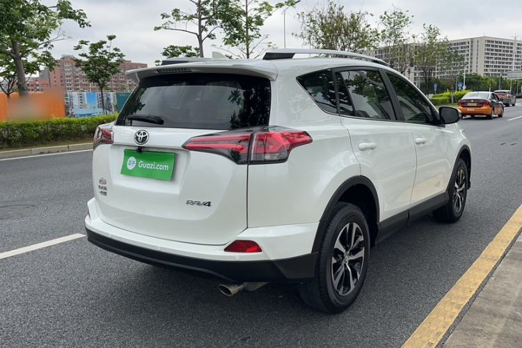 Used Toyota RAV4 2016 2.0L CVT Two-Wheel Drive Urban Edition China V Standard Exterior 5