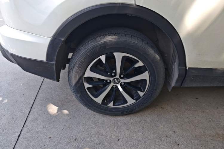 Used Toyota RAV4 2016 2.0L CVT Two-Wheel Drive Comfort Edition China V Standard Exterior 5