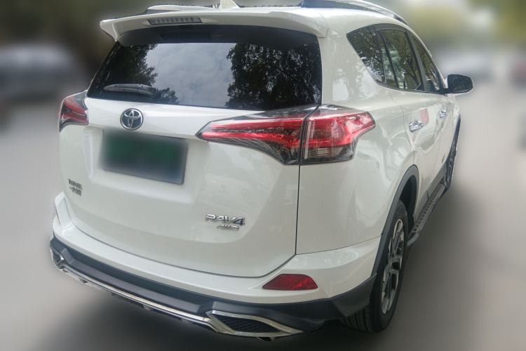 Used Toyota RAV4 2016 2.5L Automatic 4x4 Elite Edition Exterior 5