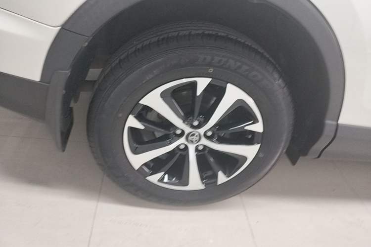 Used Toyota RAV4 2016 2.0L CVT Two-Wheel Drive Smart Edition China V Standard Exterior 5