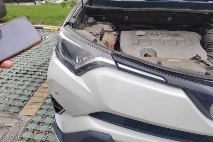 Used Toyota RAV4 2016 2.0L CVT Two-Wheel Drive Fashion Edition China V Standard Exterior 6