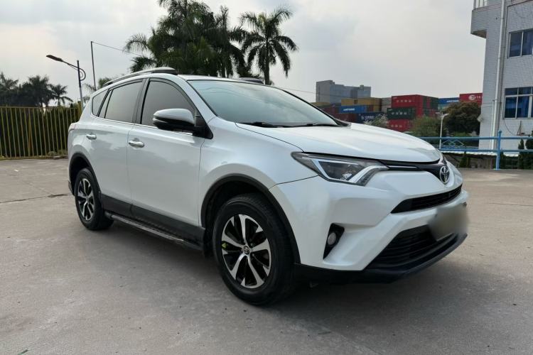 Used Toyota RAV4 2016 2.0L CVT Two-Wheel Drive Fashion Edition China V Standard Exterior 6