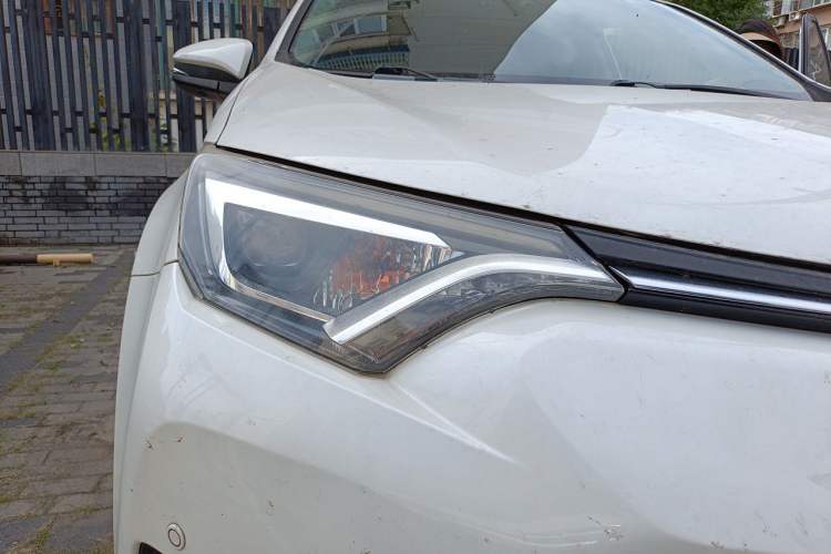 Used Toyota RAV4 2016 2.0L CVT Two-Wheel Drive Smart Edition China V Standard Exterior 6