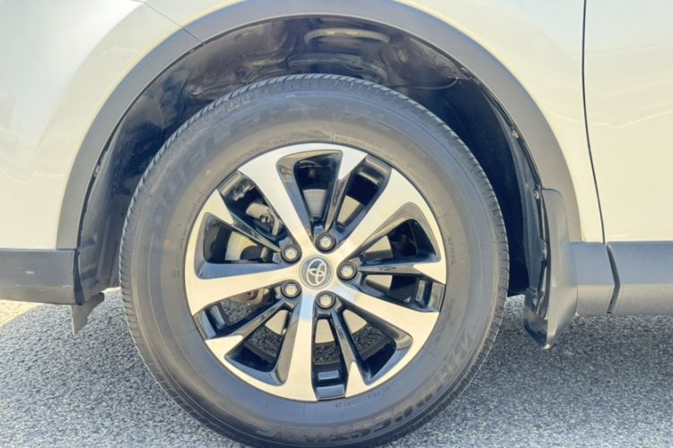Used Toyota RAV4 2016 2.0L CVT Two-Wheel Drive Urban Edition China V Standard Exterior 6