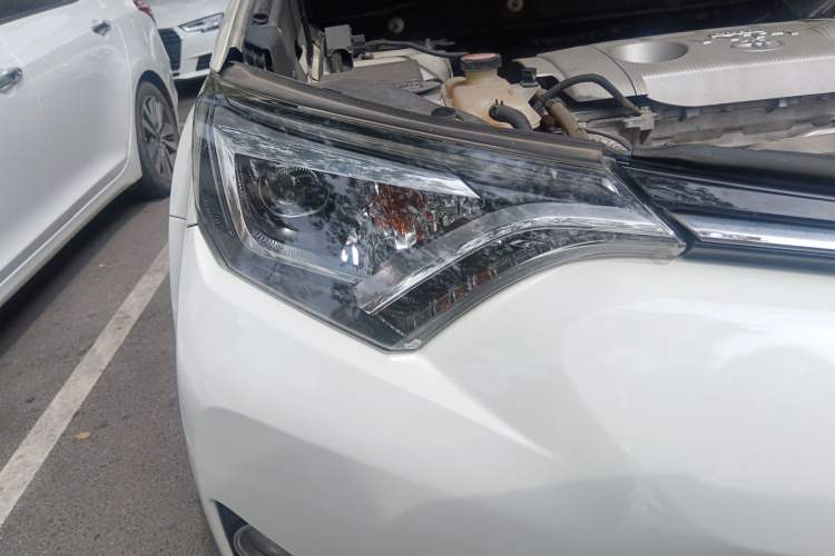 Used Toyota RAV4 2016 2.5L Automatic 4x4 Elite Edition Exterior 6