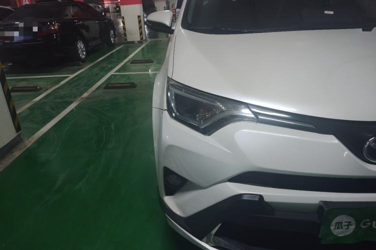Used Toyota RAV4 2016 2.0L CVT Two-Wheel Drive Fashion Edition China V Standard Exterior 6