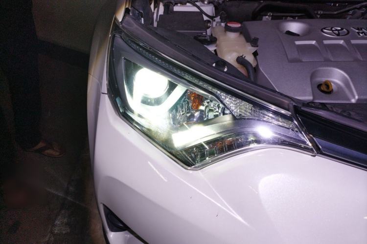 Used Toyota RAV4 2016 2.0L CVT Two-Wheel Drive Fashion Edition China V Standard Exterior 6