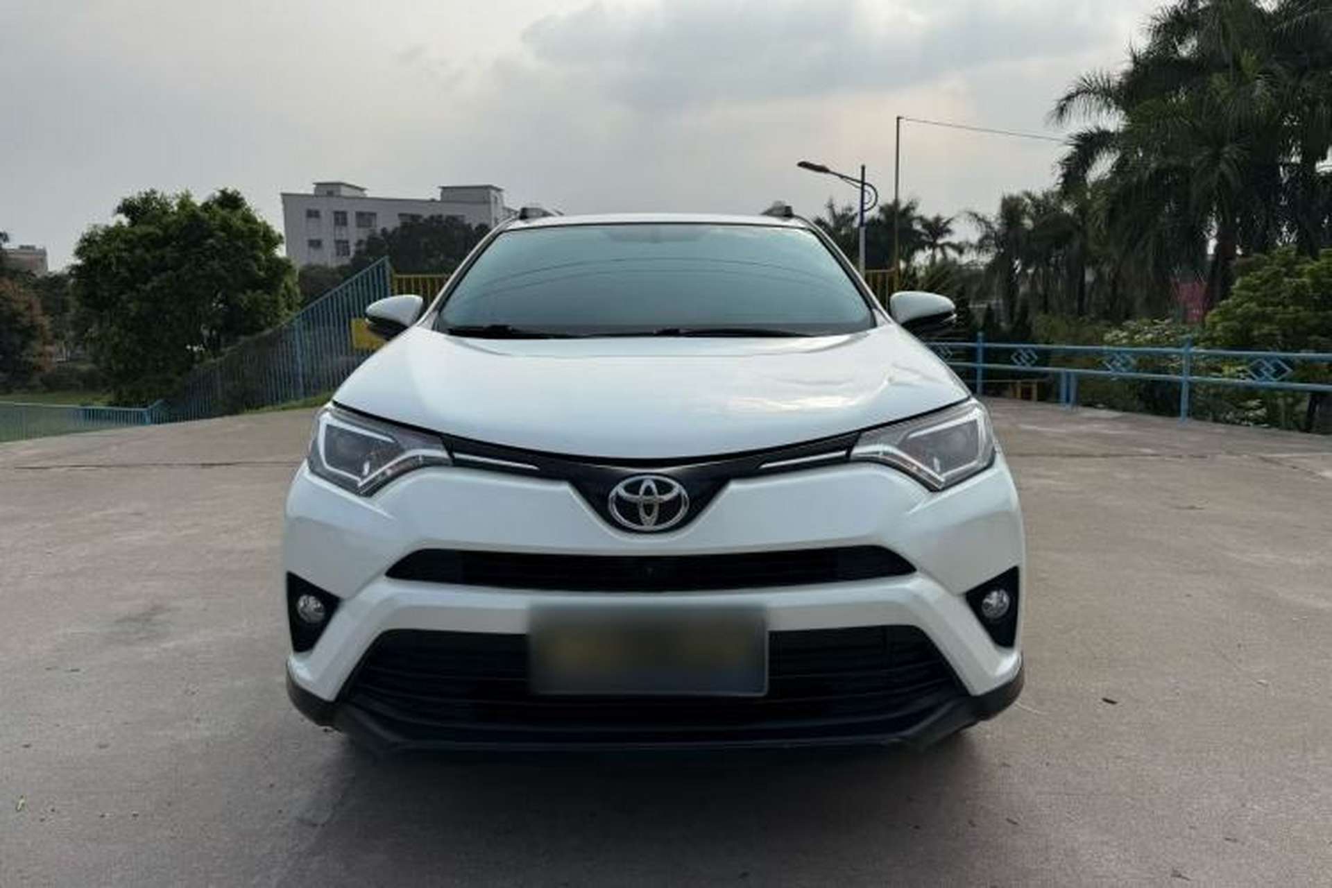 Used Toyota RAV4 2016 2.0L CVT Two-Wheel Drive Fashion Edition China V Standard Exterior 7
