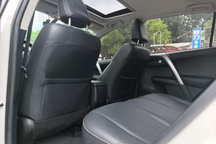 Used Toyota RAV4 2016 2.0L CVT Two-Wheel Drive Smart Edition China V Standard Exterior 8
