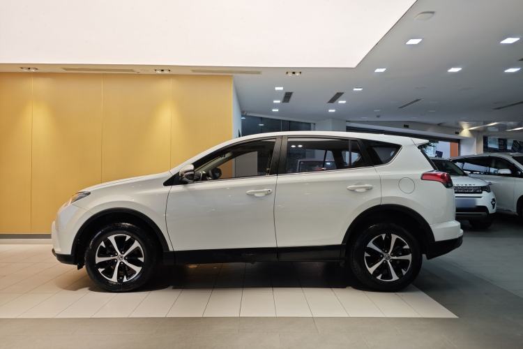 Used Toyota RAV4 2016 2.0L CVT Two-Wheel Drive Urban Edition China V Standard Exterior 9