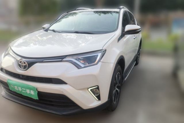 Used Toyota RAV4 2016 2.0L CVT Two-Wheel Drive Fashion Edition China V Standard