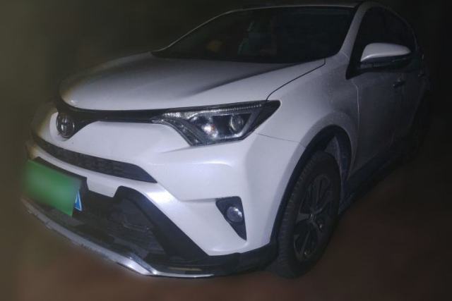 Used Toyota RAV4 2016 2.0L CVT Two-Wheel Drive Fashion Edition China V Standard
