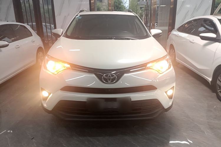 Used Toyota RAV4 2016 2.0L CVT Two-Wheel Drive Fashion Edition China V Standard Front