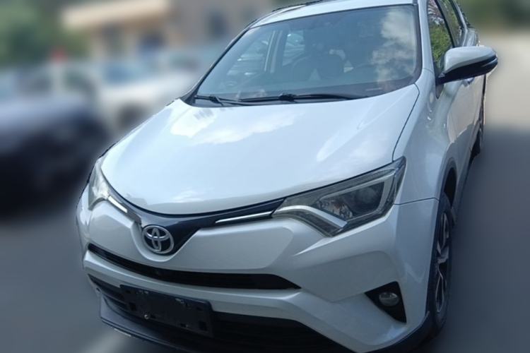 Used Toyota RAV4 2016 2.0L CVT Two-Wheel Drive Fashion Edition China V Standard Front