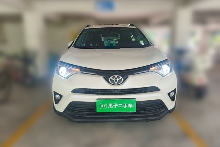 Used Toyota RAV4 2016 2.0L CVT Two-Wheel Drive Fashion Edition China V Standard Front
