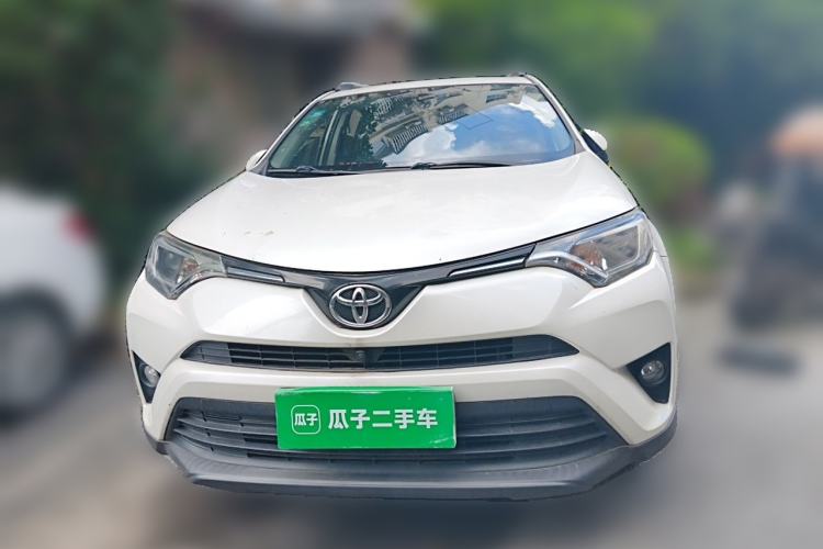 Used Toyota RAV4 2016 2.0L CVT Two-Wheel Drive Fashion Edition China V Standard Front