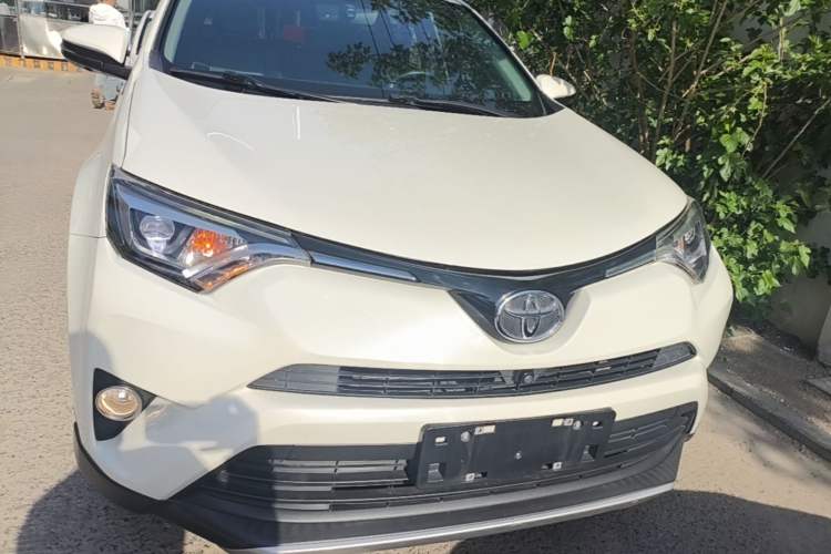 Used Toyota RAV4 2016 2.0L CVT Two-Wheel Drive Smart Edition China V Standard Front