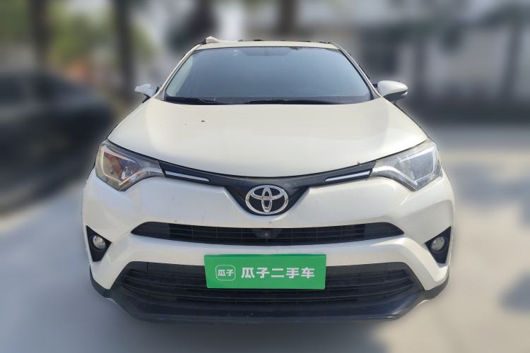 Used Toyota RAV4 2016 2.0L CVT Two-Wheel Drive Fashion Edition China V Standard Front
