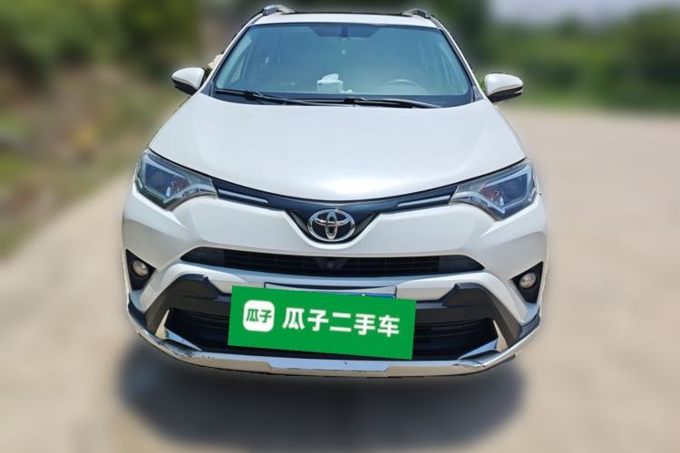 Used Toyota RAV4 2016 2.0L CVT Two-Wheel Drive Fashion Edition China V Standard Front