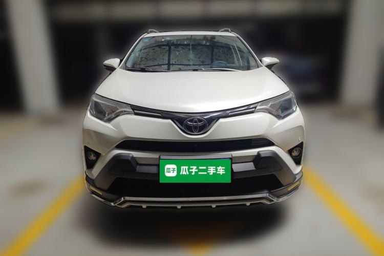 Used Toyota RAV4 2016 2.0L CVT Two-Wheel Drive Fashion Edition China V Standard Front