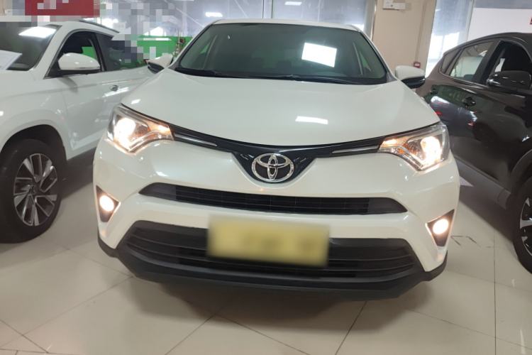 Used Toyota RAV4 2016 2.0L CVT Two-Wheel Drive Urban Edition China V Standard Front