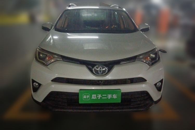 Used Toyota RAV4 2016 2.0L CVT Two-Wheel Drive Fashion Edition China V Standard Front