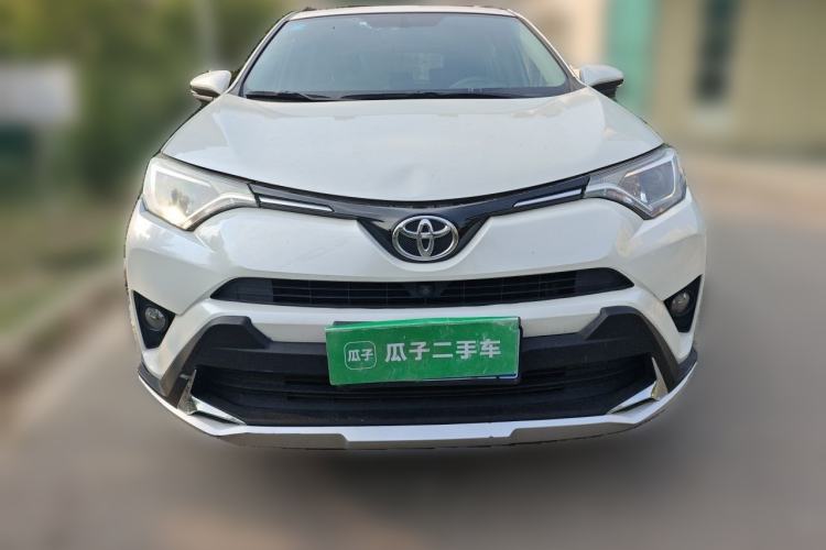 Used Toyota RAV4 2016 2.0L CVT Two-Wheel Drive Fashion Edition China V Standard Front