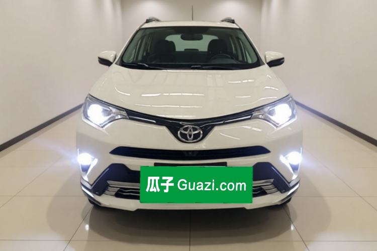 Used Toyota RAV4 2016 2.0L CVT Two-Wheel Drive Fashion Edition China V Standard Front