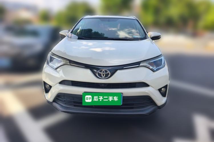 Used Toyota RAV4 2016 2.0L CVT Two-Wheel Drive Fashion Edition China V Standard Front