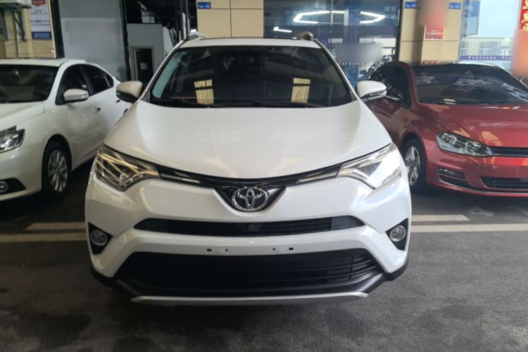 Used Toyota RAV4 2016 2.5L Automatic 4x4 Elite Edition Front