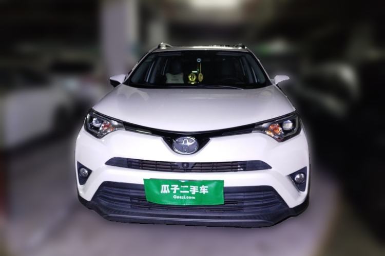 Used Toyota RAV4 2016 2.0L CVT Two-Wheel Drive Fashion Edition China V Standard Front