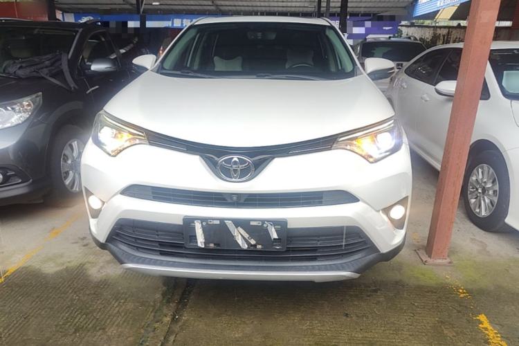 Used Toyota RAV4 2016 2.0L CVT 4x4 New Edition China V Standard Front