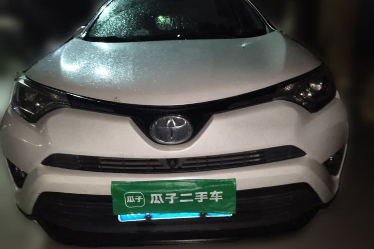 Used Toyota RAV4 2016 2.0L CVT Two-Wheel Drive Fashion Edition China V Standard Front