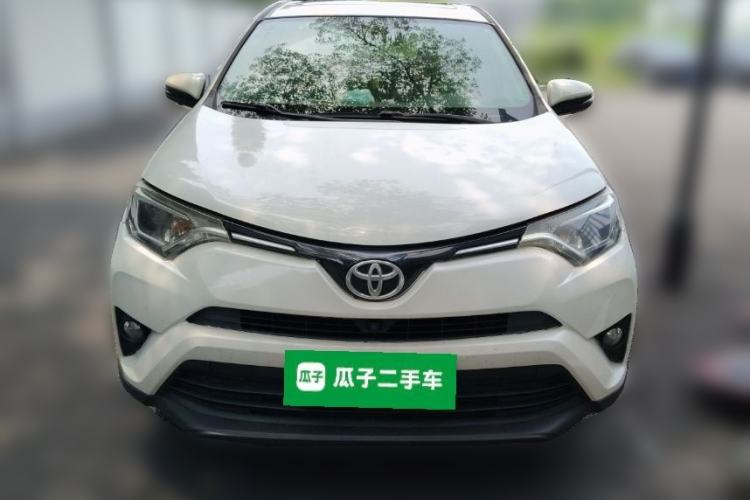 Used Toyota RAV4 2016 2.0L CVT Two-Wheel Drive Fashion Edition China V Standard Front