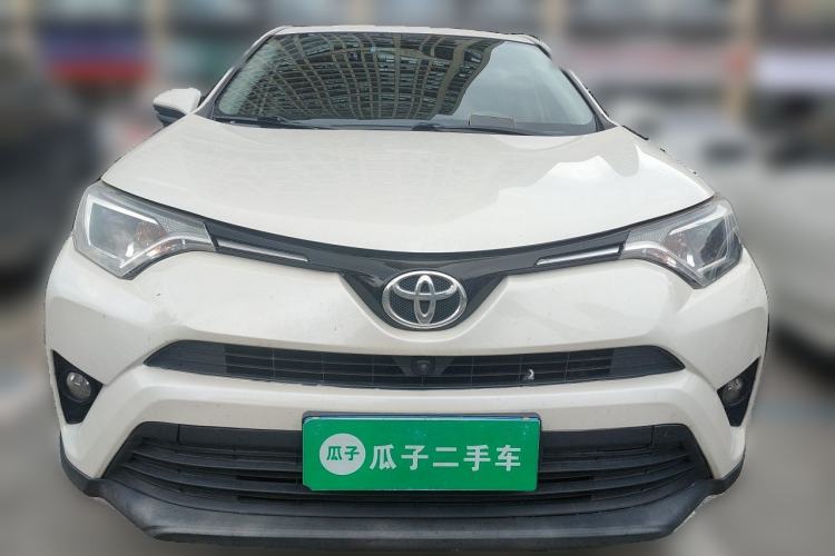 Used Toyota RAV4 2016 2.0L CVT Two-Wheel Drive Fashion Edition China V Standard Front