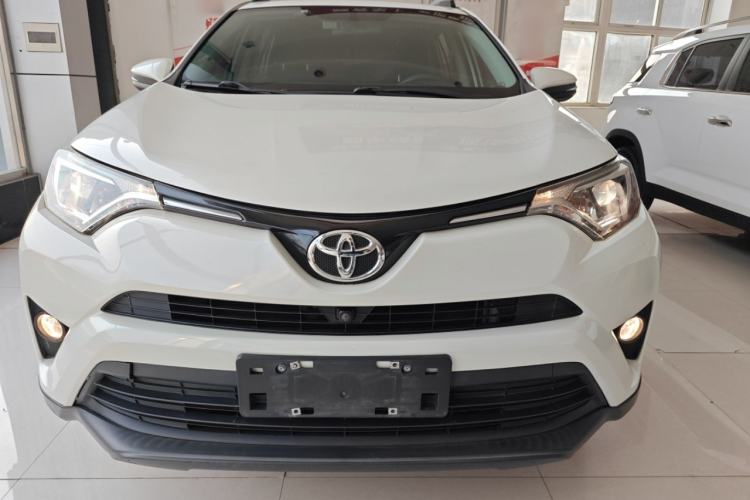 Used Toyota RAV4 2016 2.0L CVT Two-Wheel Drive Comfort Edition China V Standard Front