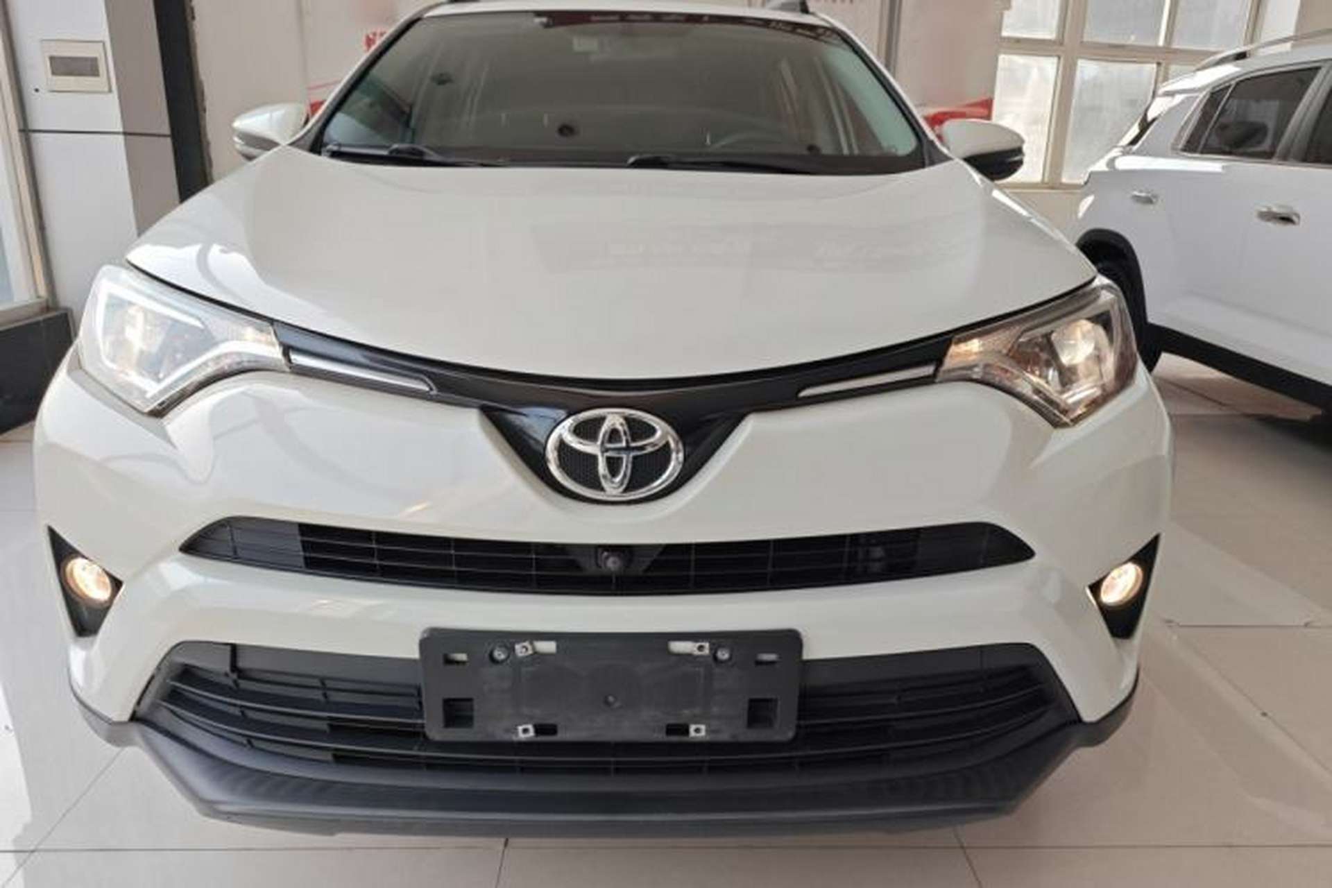 Used Toyota RAV4 2016 2.0L CVT Two-Wheel Drive Comfort Edition China V Standard Front