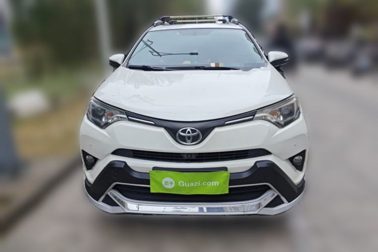 Used Toyota RAV4 2016 2.0L CVT Two-Wheel Drive Fashion Edition China V Standard Front