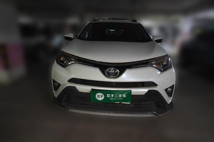 Used Toyota RAV4 2016 2.0L CVT Two-Wheel Drive Fashion Edition China V Standard Front