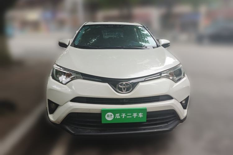 Used Toyota RAV4 2016 2.0L CVT Two-Wheel Drive Fashion Edition China V Standard Front