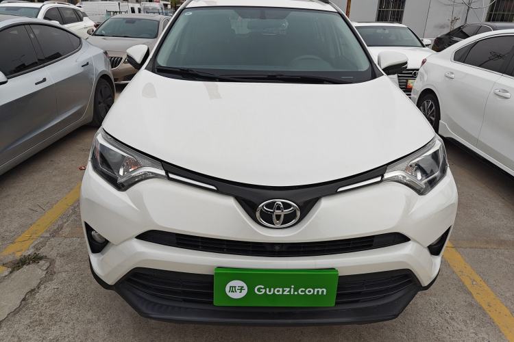 Used Toyota RAV4 2016 2.0L CVT Two-Wheel Drive Fashion Edition China V Standard Front
