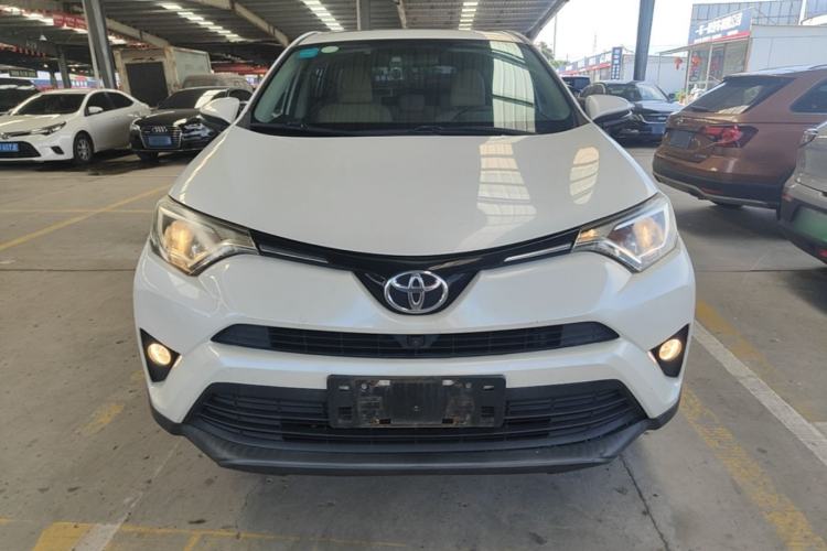 Used Toyota RAV4 2016 2.0L CVT Two-Wheel Drive Fashion Edition China V Standard Front