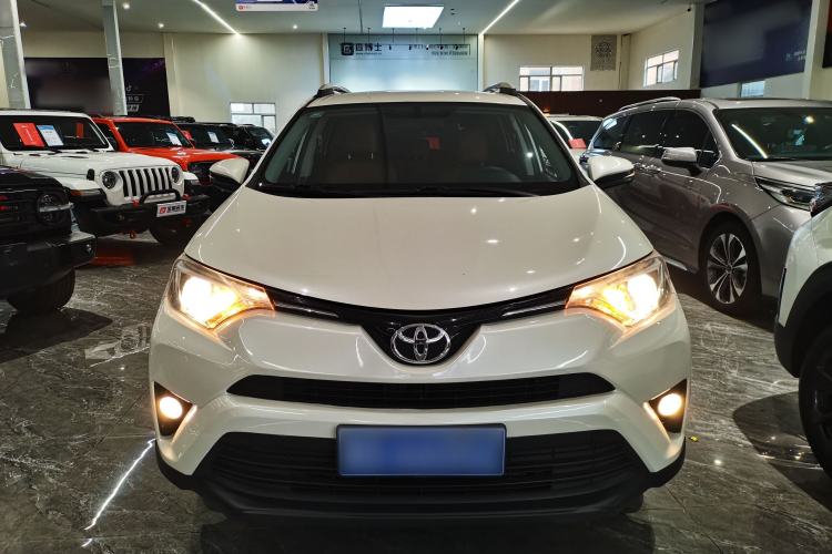 Used Toyota RAV4 2016 2.0L CVT Two-Wheel Drive Urban Edition China V Standard Front