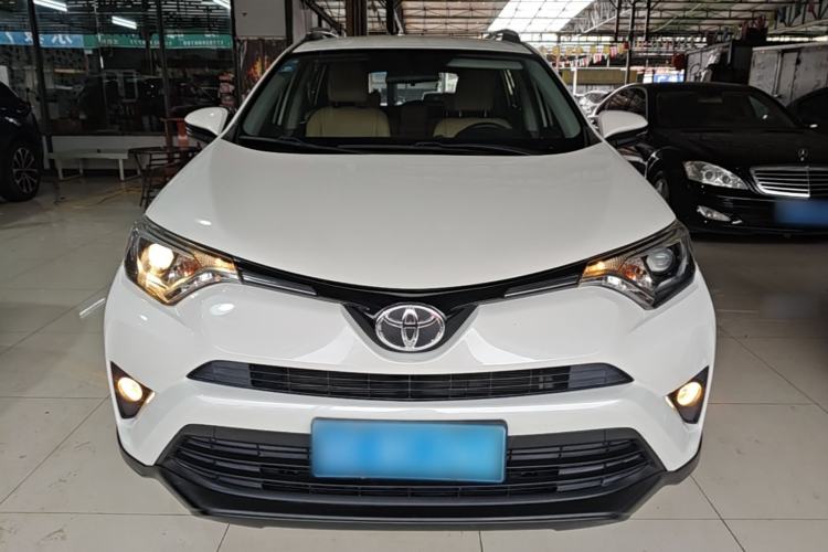 Used Toyota RAV4 2016 2.0L CVT Two-Wheel Drive Urban Edition China V Standard Front
