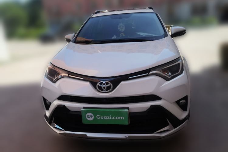 Used Toyota RAV4 2016 2.0L CVT Two-Wheel Drive Fashion Edition China V Standard Front