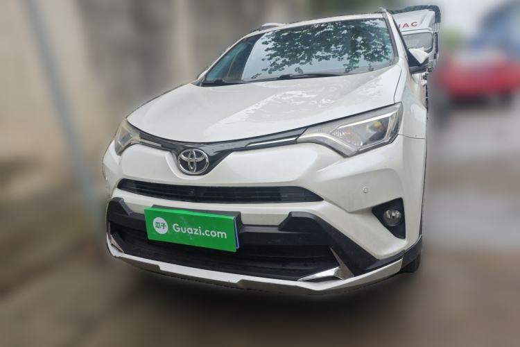 Used Toyota RAV4 2016 2.0L CVT Two-Wheel Drive Fashion Edition China V Standard Front
