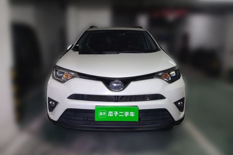 Used Toyota RAV4 2016 2.0L CVT Two-Wheel Drive Fashion Edition China V Standard Front